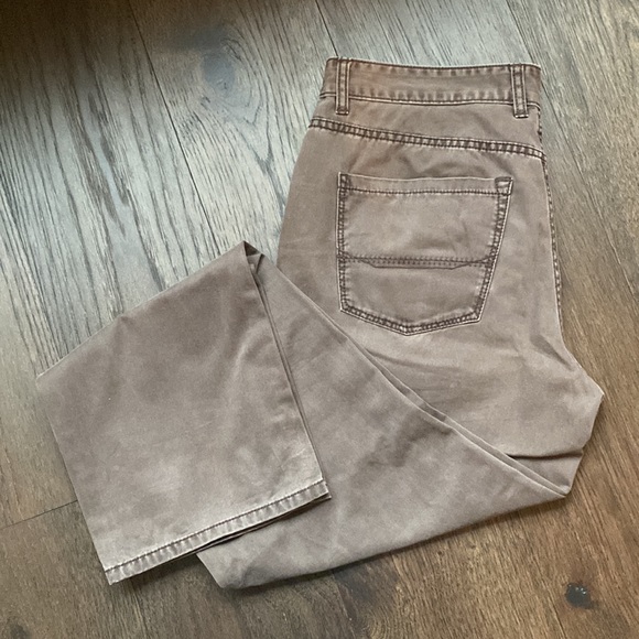 Tommy Bahama Denim - Picture 4 of 4